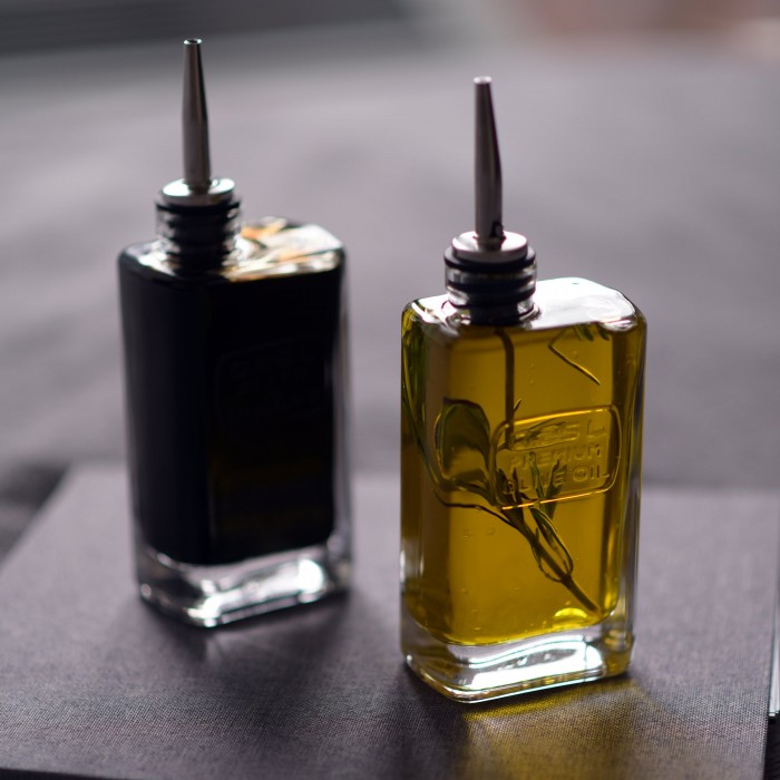 Sticla cu picurator pentru ulei de masline LUIGI BORMIOLI OPTIMA, 250ml, 7,4x5xh19,7cm, din sticla