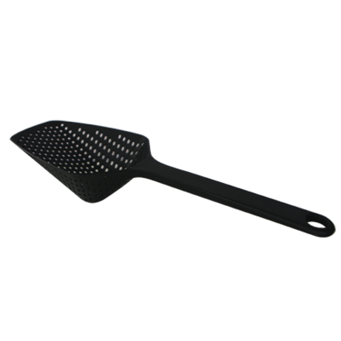 Lingura strecuratoare din plastic