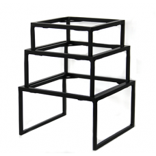 Set 3 standuri metalice patrate expunere platouri RAKI, 15x15xh7,5cm, 20x20xh10,25cm, 25,5x25,5xh12,7cm