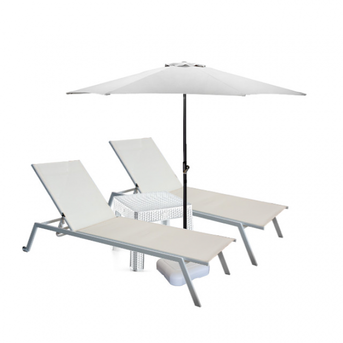 Set 2 sezlonguri CULINARO 4 pozitii cu roti deplasare 70x197,5xh34,5cm bej + masa 44x44xh41cm + umbrela 270cm alba