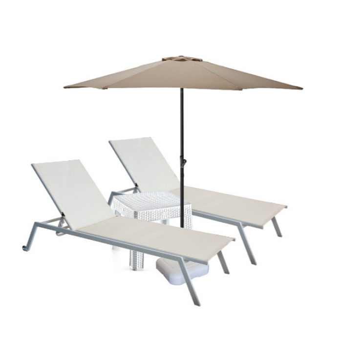 Set 2 sezlonguri CULINARO 4 pozitii cu roti deplasare 70x197,5xh34,5cm bej + masa 44x44xh41cm + umbrela 270cm bej